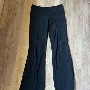 lulu lemon mid rise black groove flare pant